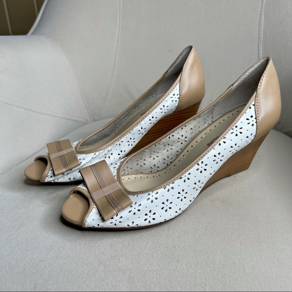 Adrienne vittadini Wedge Shoes 8 M Floral Leather
